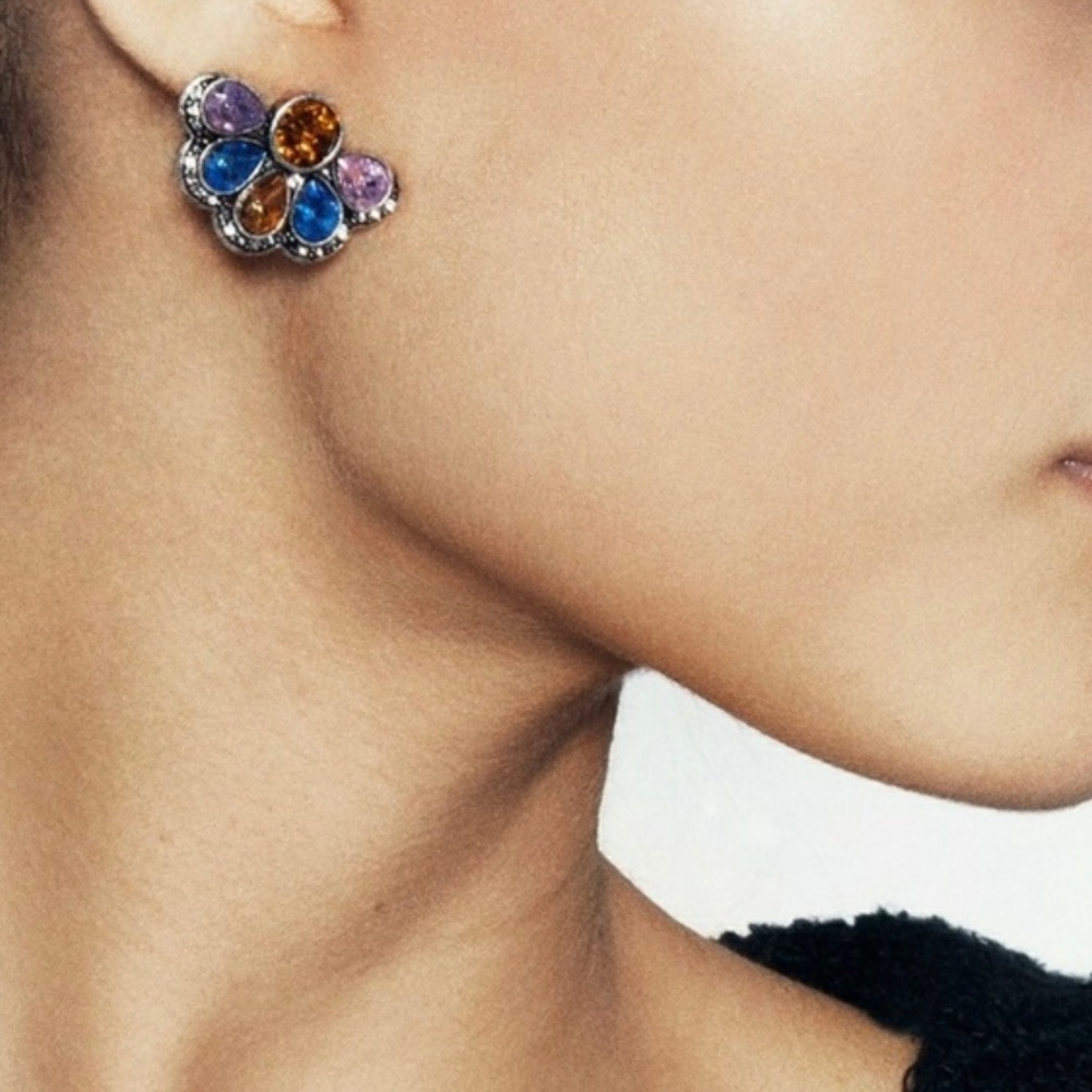 Jewelmint Flabella Post Back Statement Earrings - image 2